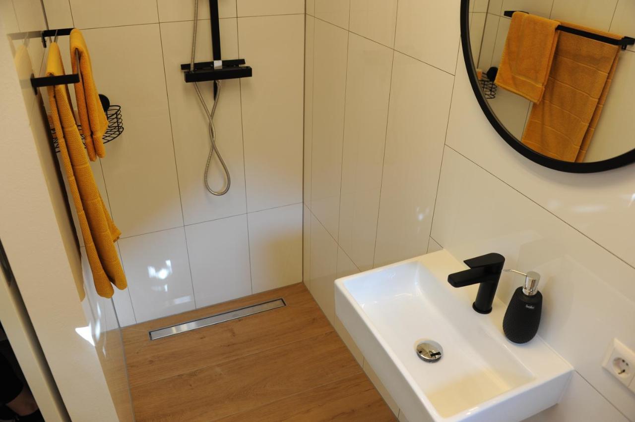Studio-Apartment Kontaktloser Check-In Meckenbeuren Dış mekan fotoğraf