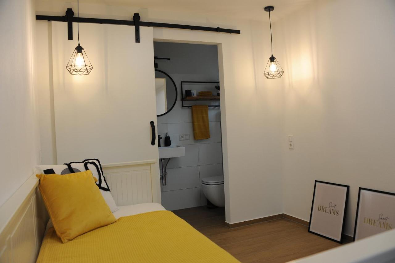 Studio-Apartment Kontaktloser Check-In Meckenbeuren Dış mekan fotoğraf